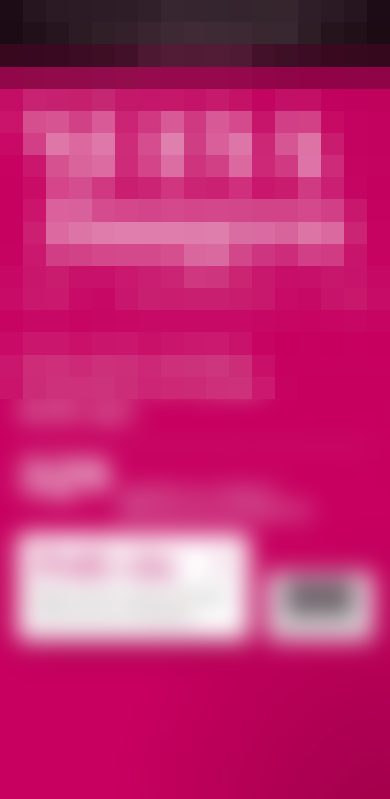 Web de muestra hecha para una peluquería: portada fucsia tipo revista con botón de pedir cita